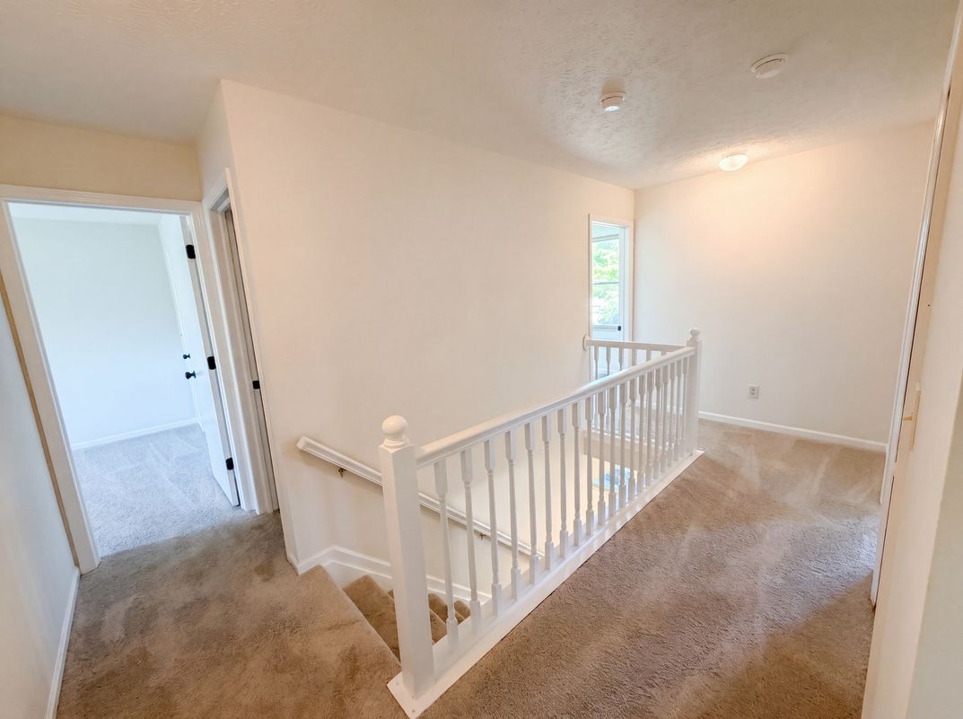 Photo 16 of 29 of 4976 Vicksburg Ln, Hilliard, OH