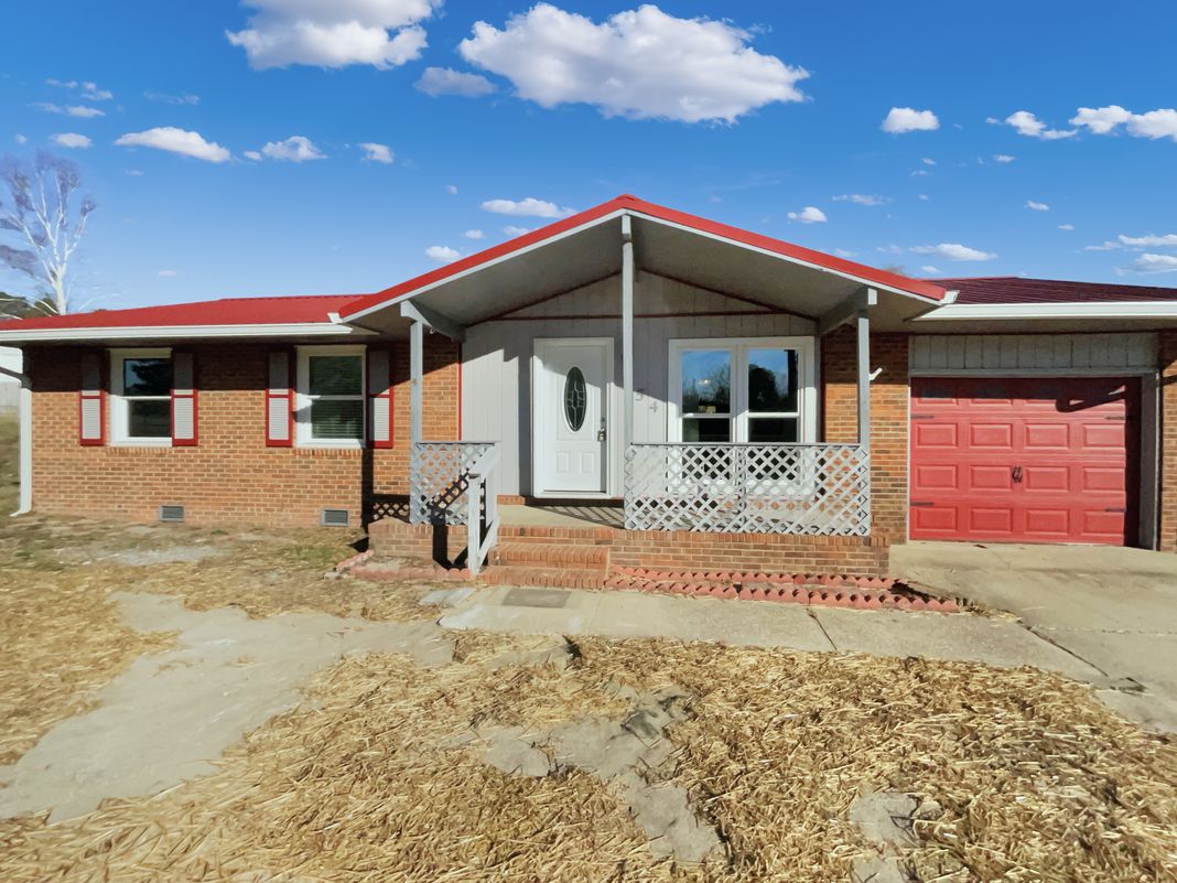 Property photo 1 of 154 Rosebud St