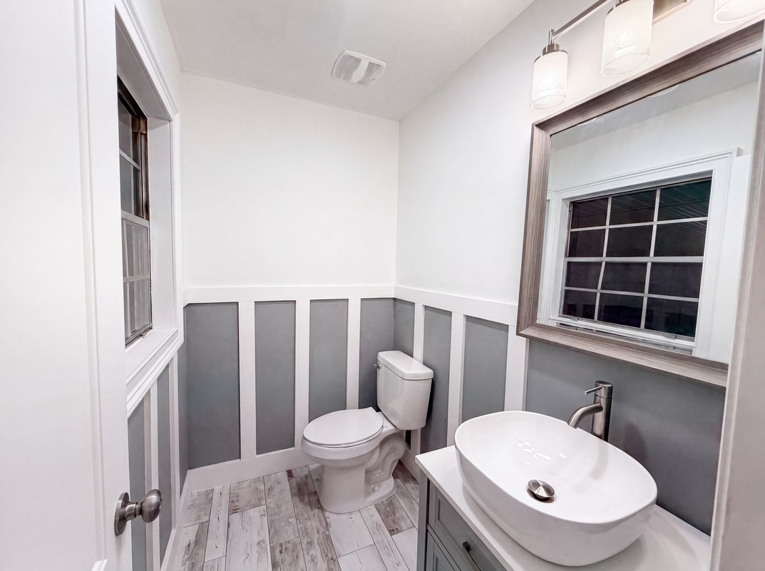 Photo 17 of 24 of 1044 E Lombardy Dr, Deltona, FL