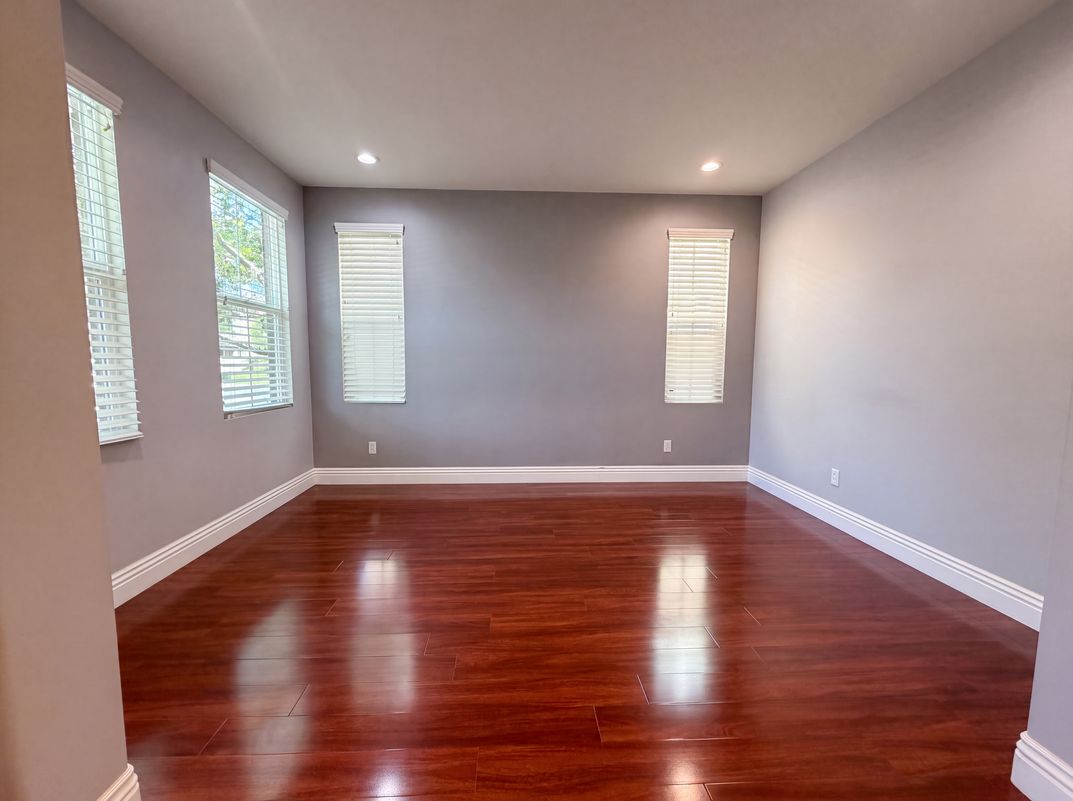 Property photo 3 of 31891 Domenoe Way