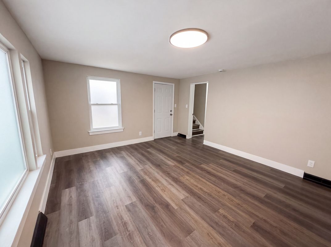 Photo 8 of 25 of 2821 E 127th St, Cleveland, OH