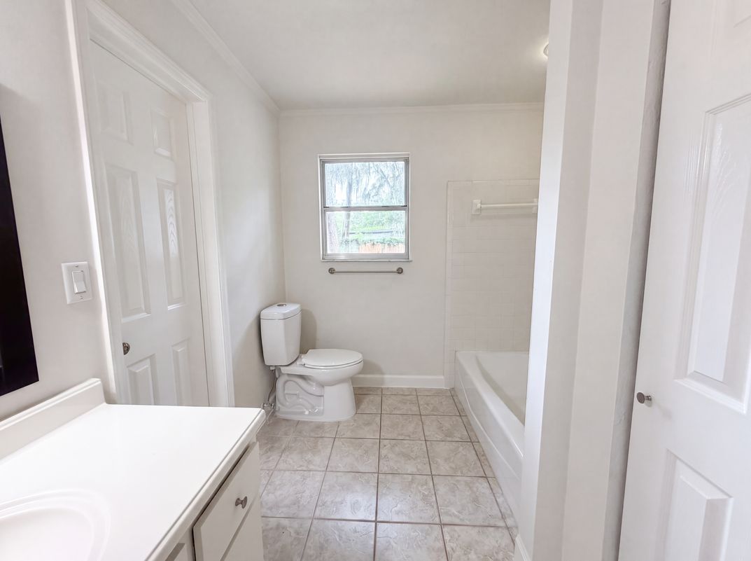 Photo 13 of 21 of 6854 Holly Hill Rd, Melrose, FL