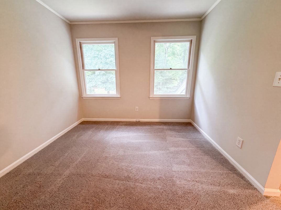Photo 10 of 22 of 3029 Southampton Cir, Gastonia, NC