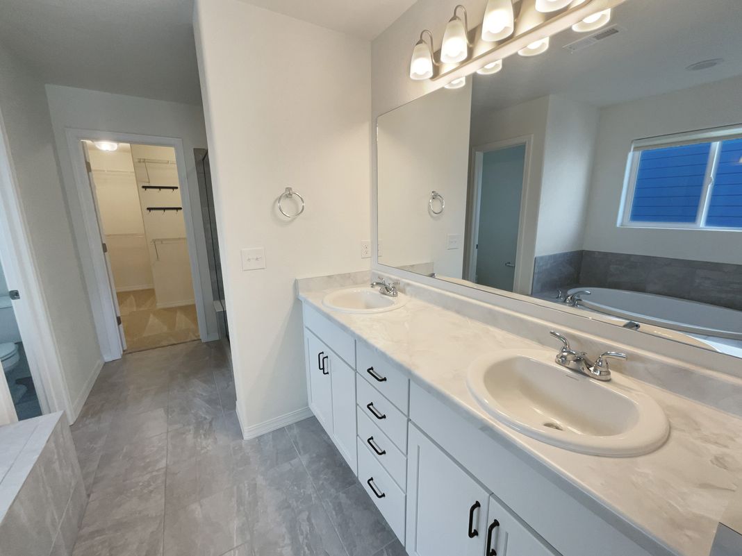 Photo 12 of 27 of 8699 Bynum Dr, Colorado Springs, CO