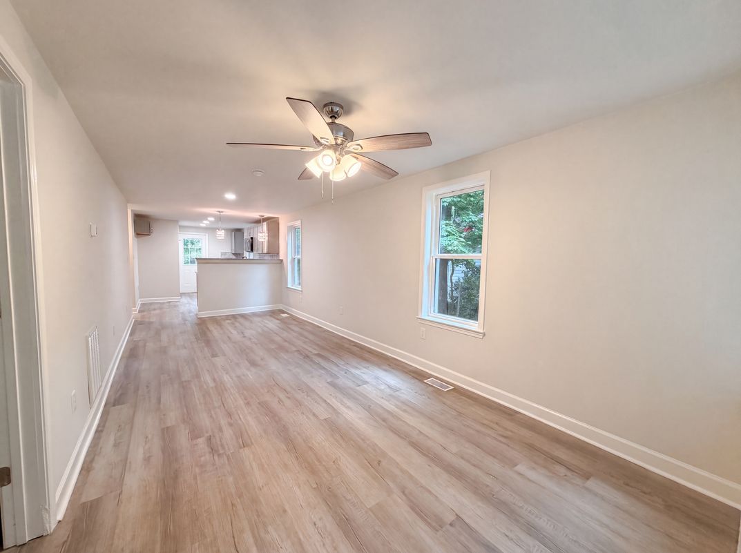 Photo 3 of 17 of 511 Manigault St, Winnsboro, SC
