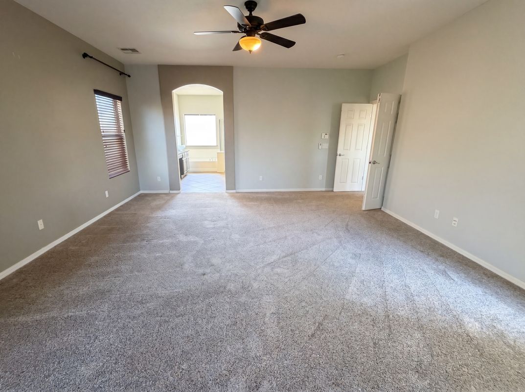 Photo 4 of 49 of 5509 W Rowel Rd, Phoenix, AZ