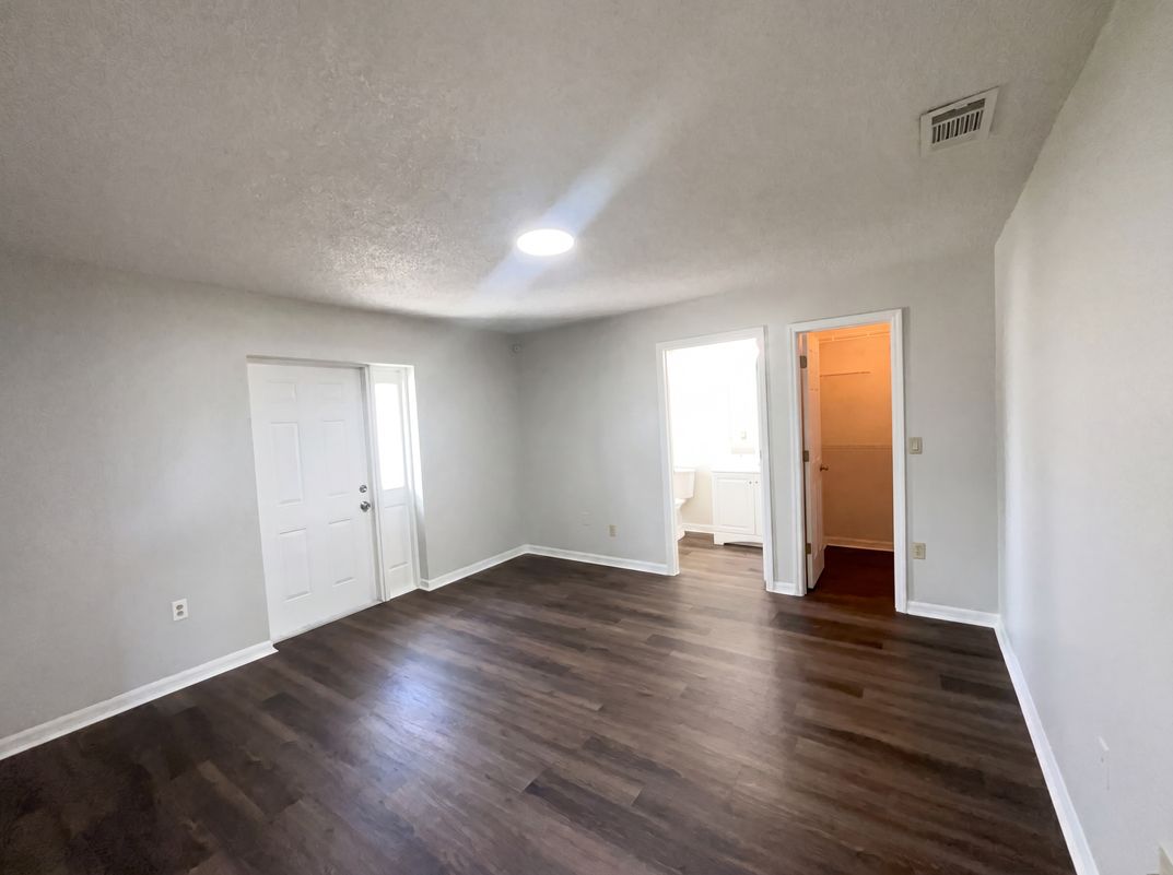 Photo 9 of 25 of 103 Dulverton Way, Kissimmee, FL