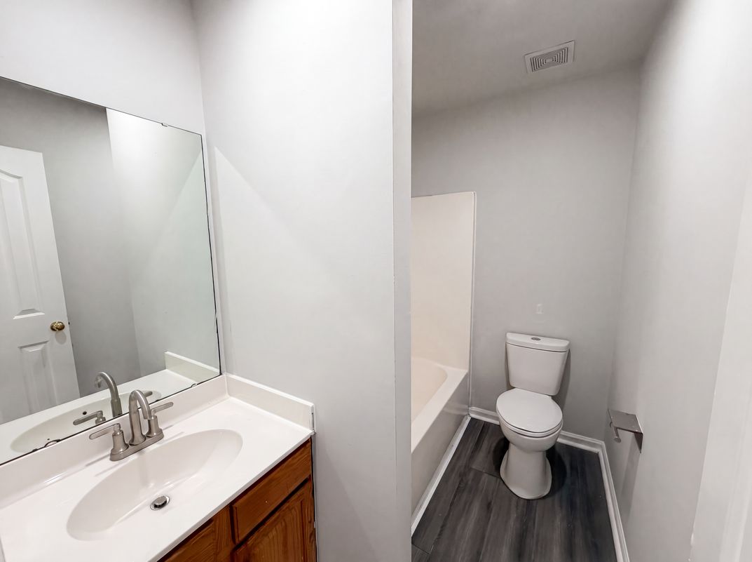 Photo 10 of 21 of 11220 Northwoods Forest Dr, Charlotte, NC