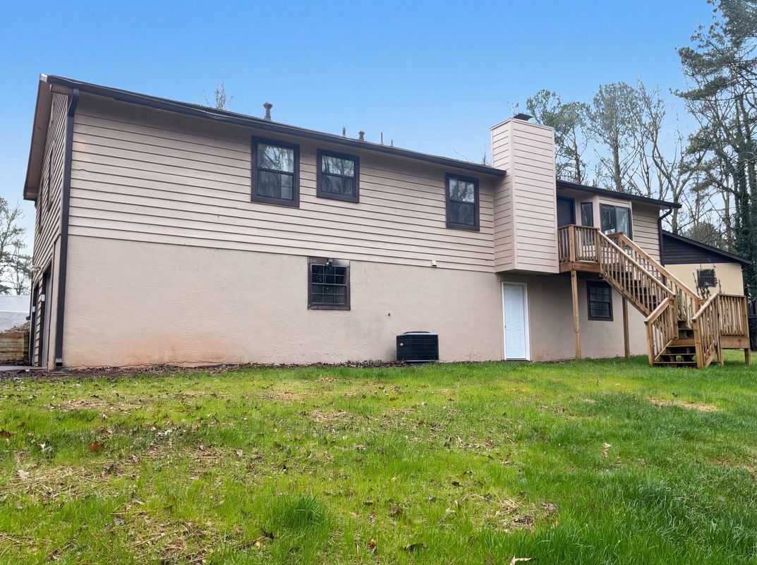 Photo 5 of 22 of 4400 Red Cedar Ct, Stone Mountain, GA