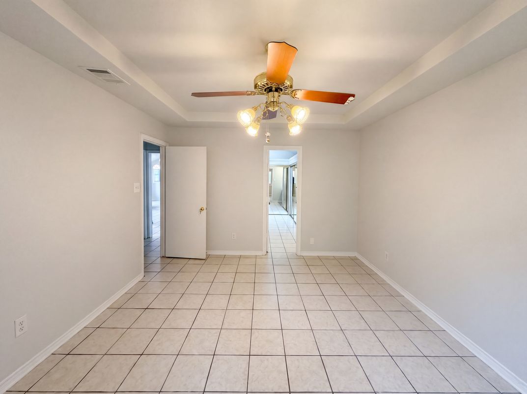 Photo 10 of 21 of 2604 Leo Dr, Garland, TX
