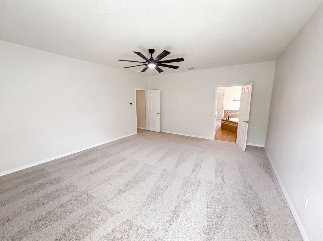 Photo 4 of 46 of 280 Chandler Cir, Oviedo, FL