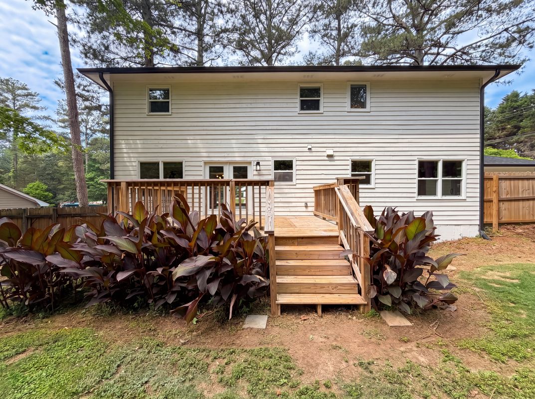 Photo 5 of 38 of 1772 Huntingford Dr, Marietta, GA