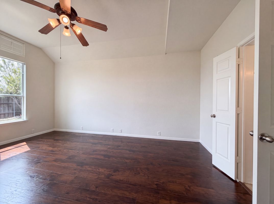 Photo 22 of 25 of 1756 Hidden Brook Dr, Grand Prairie, TX