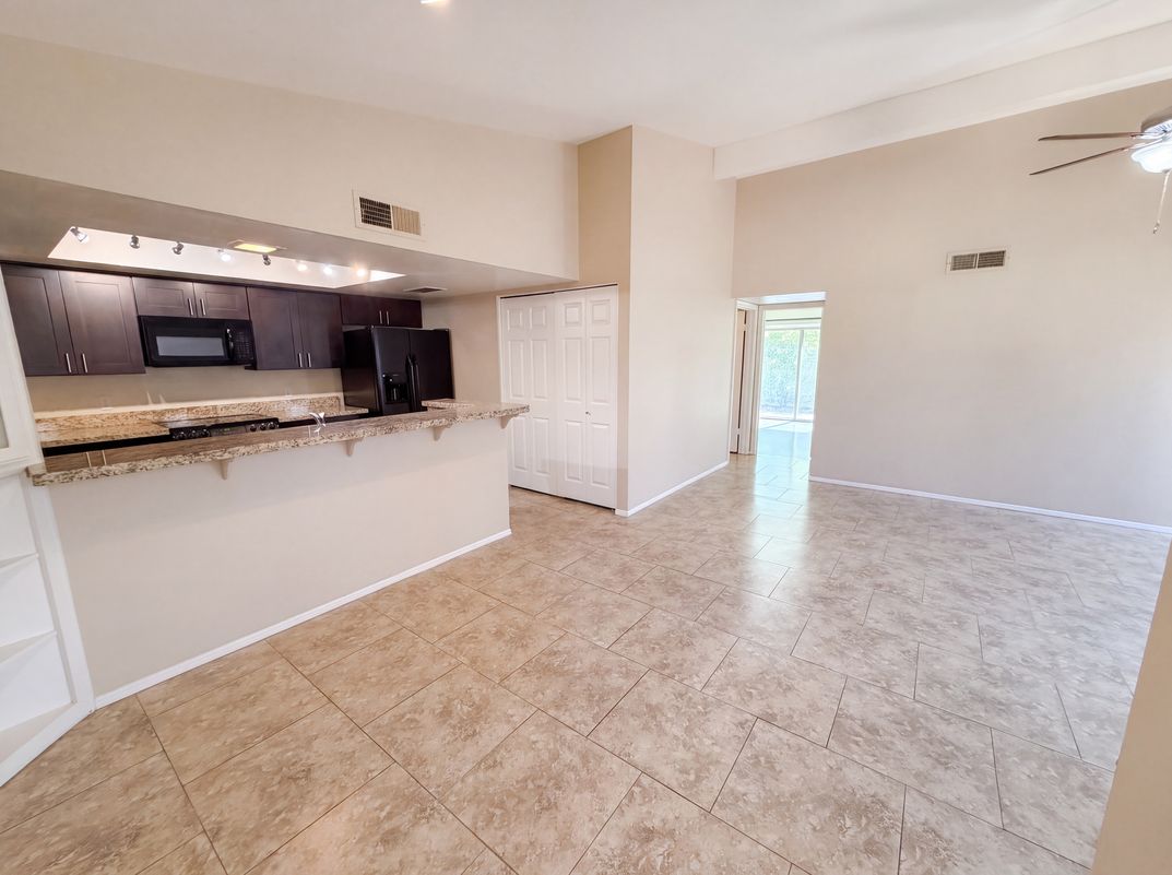 Photo 13 of 21 of 1388 N Los Altos Dr, Chandler, AZ