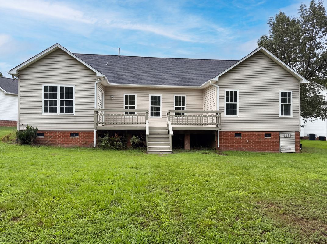 Photo 5 of 20 of 4100 Birchgarden Dr, High Point, NC