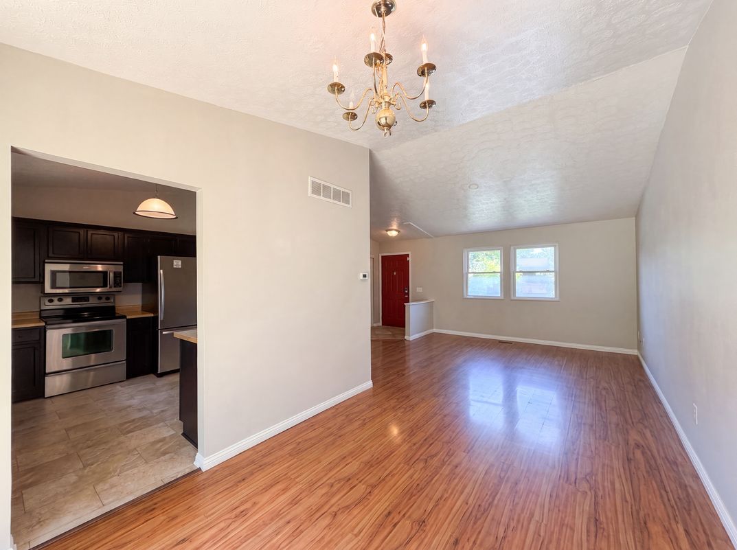 Photo 8 of 22 of 5569 Partridge Cir, West Chester, OH
