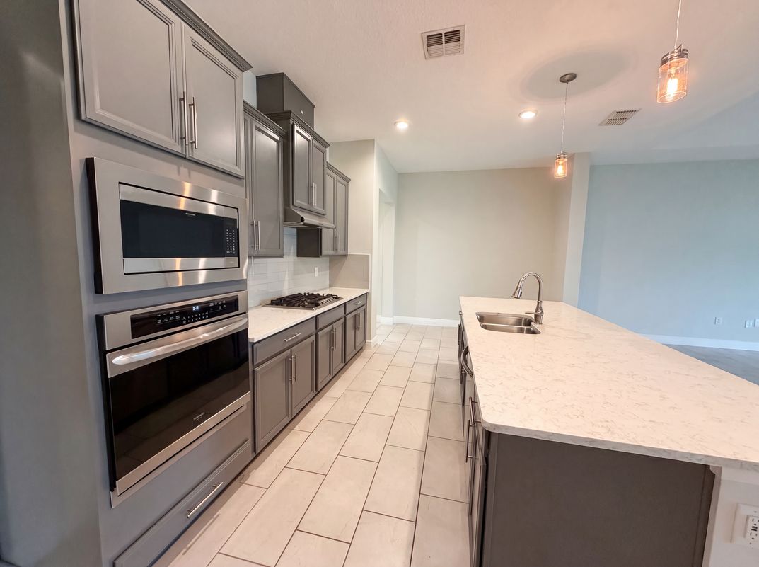 Property photo 2 of 432 Nowell Loop