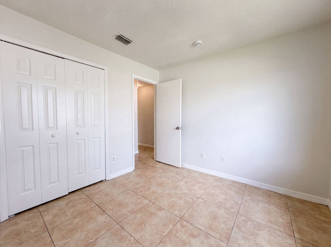 Photo 12 of 22 of 13236 Pike Lake Dr, Riverview, FL