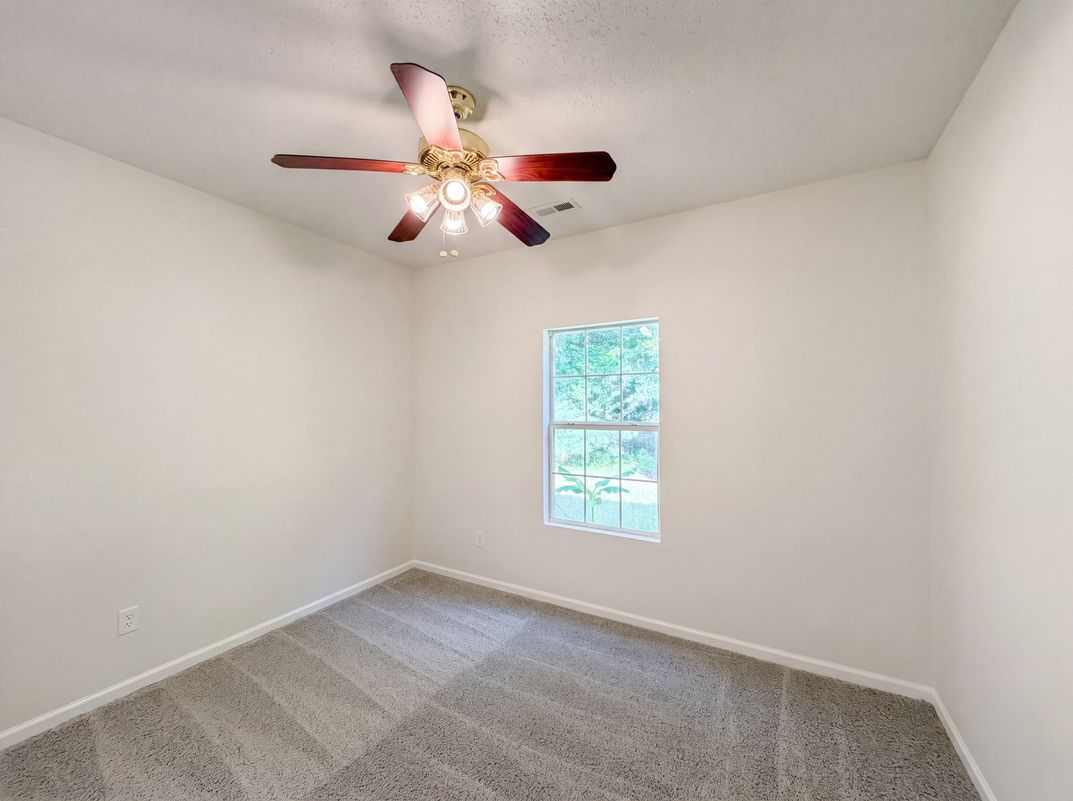 Photo 15 of 29 of 6257 Polar Fox Ct, Riverdale, GA
