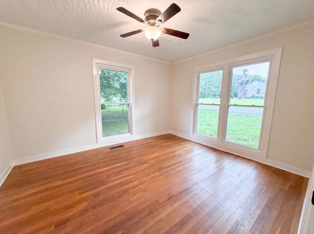 Photo 14 of 20 of 1007 Normandale Dr, Bessemer, AL