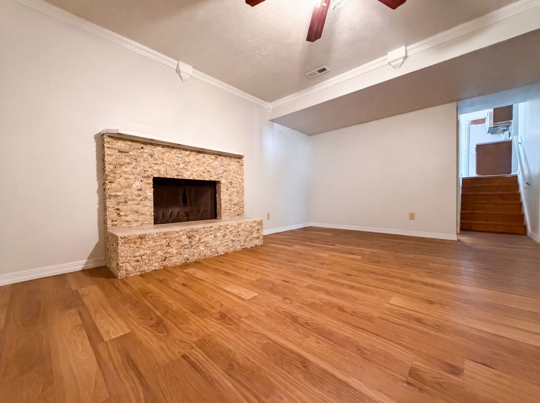 Photo 7 of 20 of 7533 Ardwell Dr, Indianapolis, IN