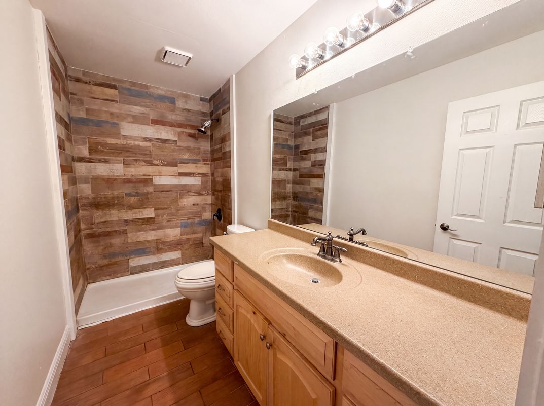 Photo 12 of 22 of 1701 Larabie Ct, Brandon, FL