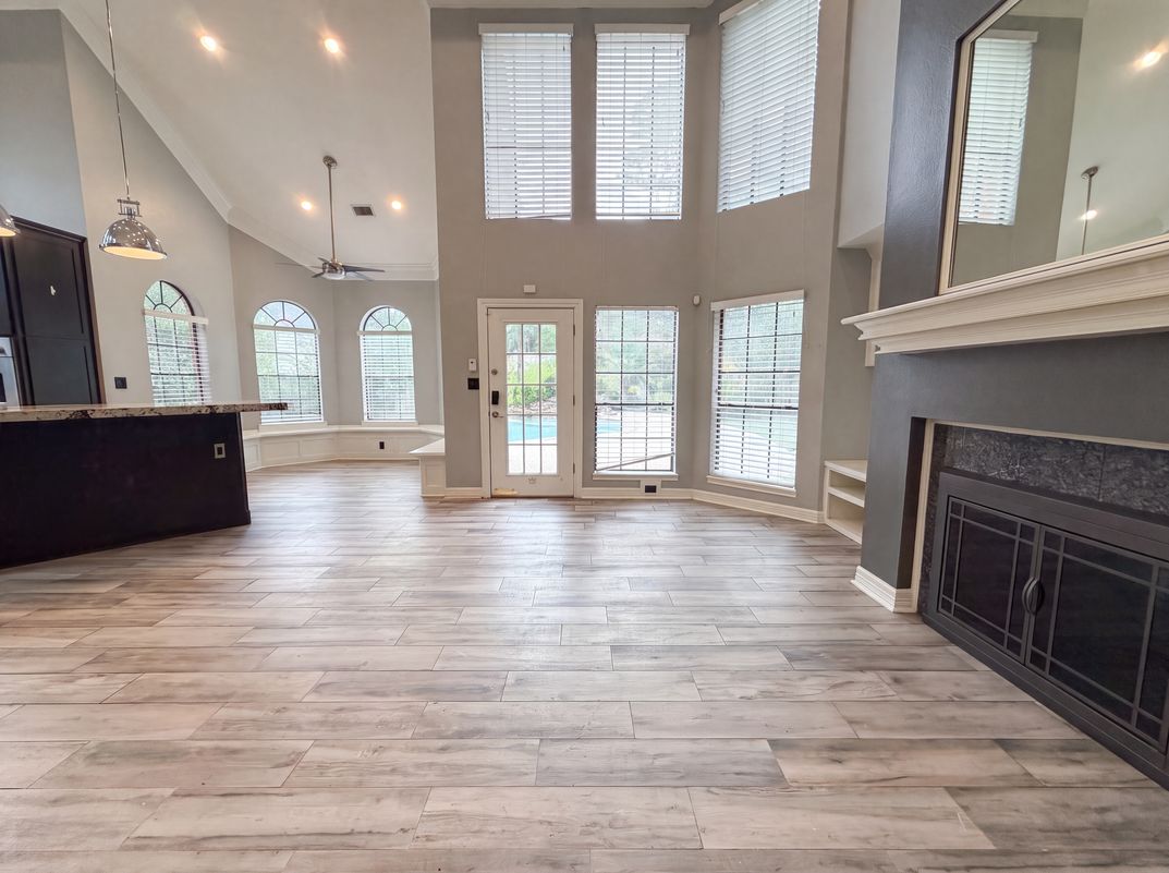 Photo 11 of 27 of 6127 Willowcrest Ct, Spring, TX