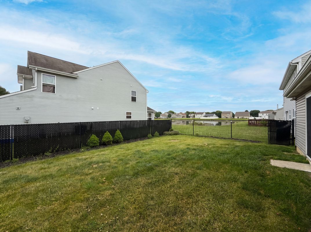 Photo 16 of 17 of 8369 Sotheby Dr, Indianapolis, IN