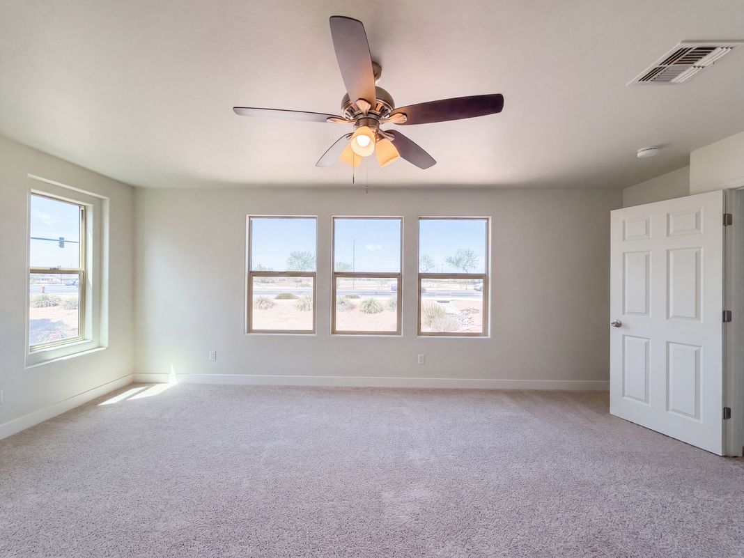 Photo 3 of 36 of 11036 W College Dr, Phoenix, AZ