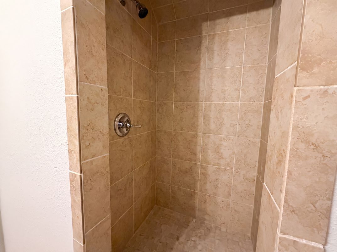 Photo 12 of 16 of 40 Chapel Hill Cir, San Antonio, TX