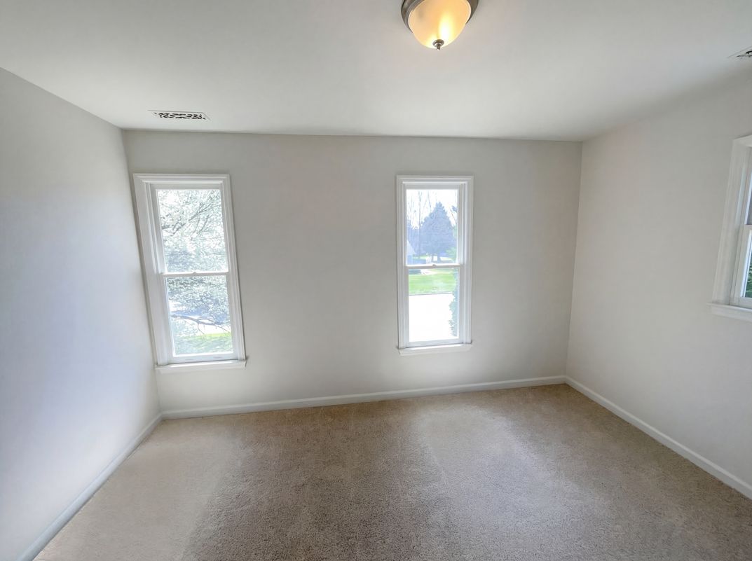 Photo 18 of 22 of 905 Kensal Green Dr, Kernersville, NC