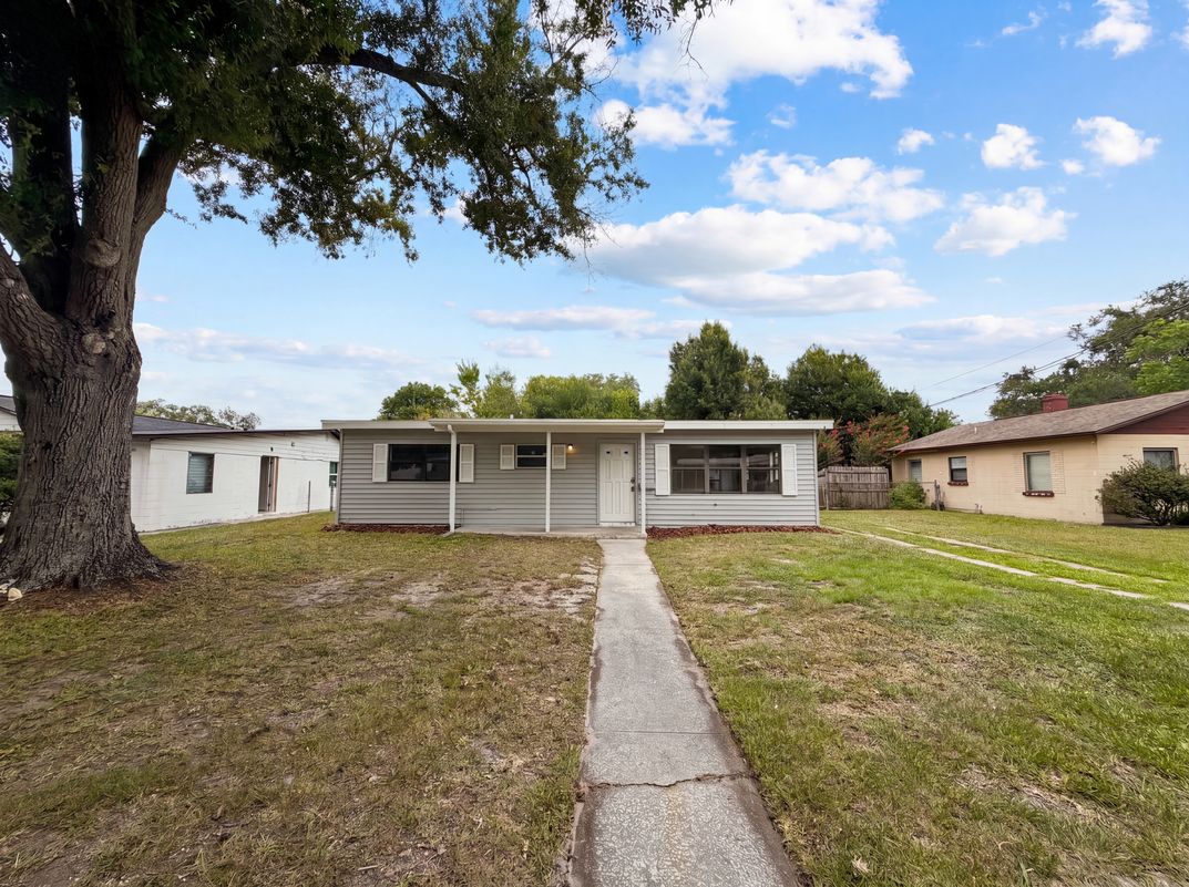 Property photo 1 of 917 Golden Rule Ct N