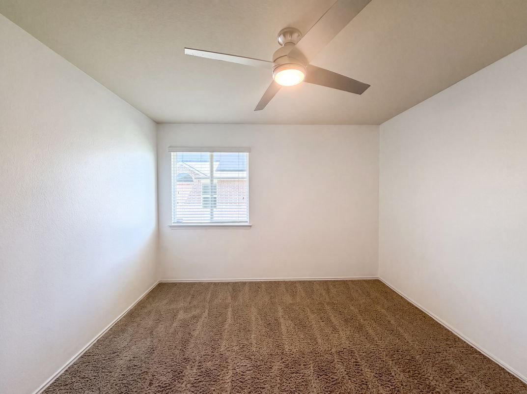 Photo 10 of 18 of 9301 Cricket Dr, Killeen, TX