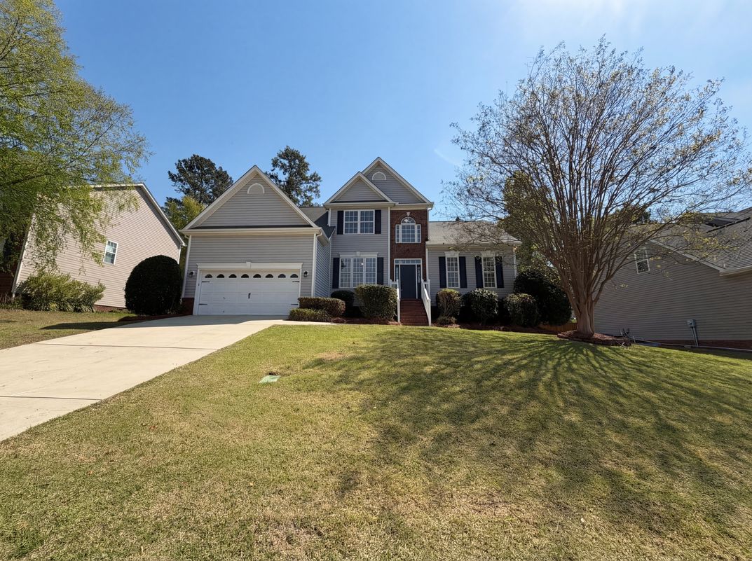 Property photo 1 of 112 Coopers Hawk Cir