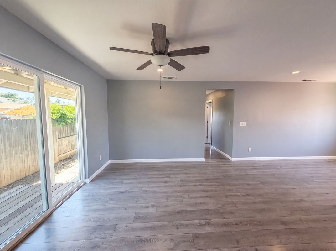 Photo 11 of 24 of 3713 Ripley St, Sacramento, CA