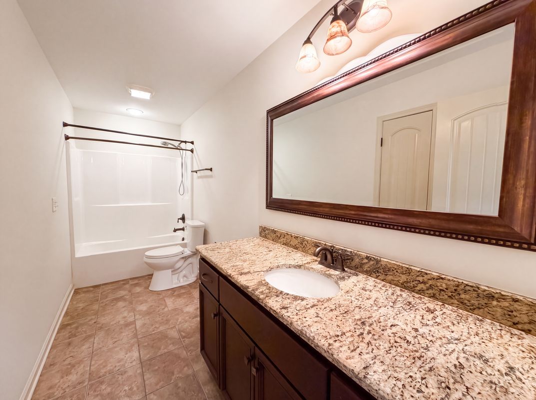 Photo 12 of 30 of 3512 Martins Woods Ln, La Vergne, TN