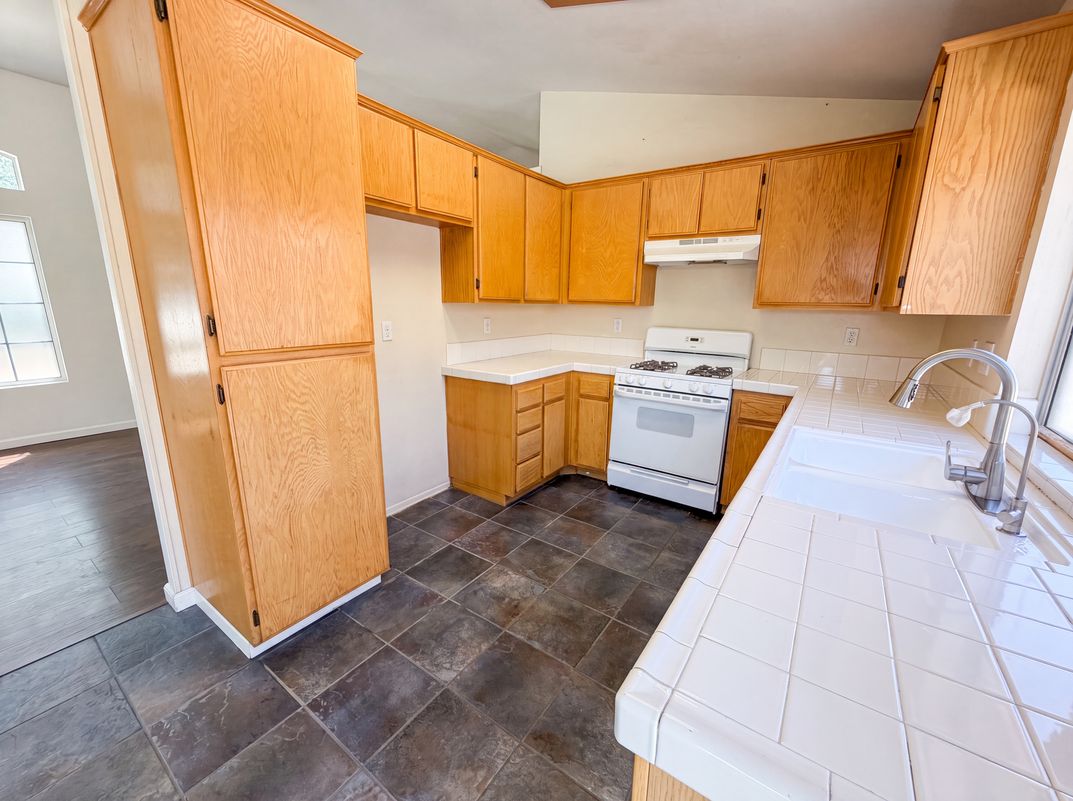 Photo 16 of 19 of 13154 Oberlin Ave, Victorville, CA