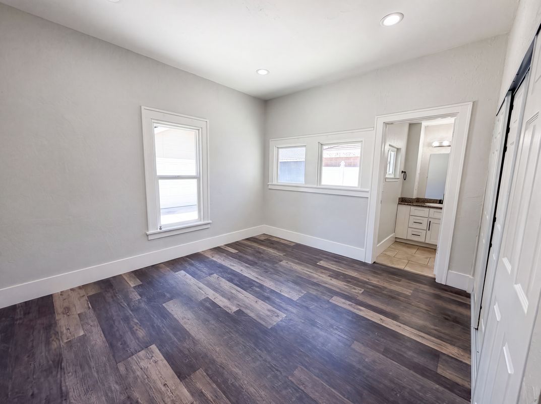 Photo 17 of 29 of 1860 W Willow St, Stockton, CA