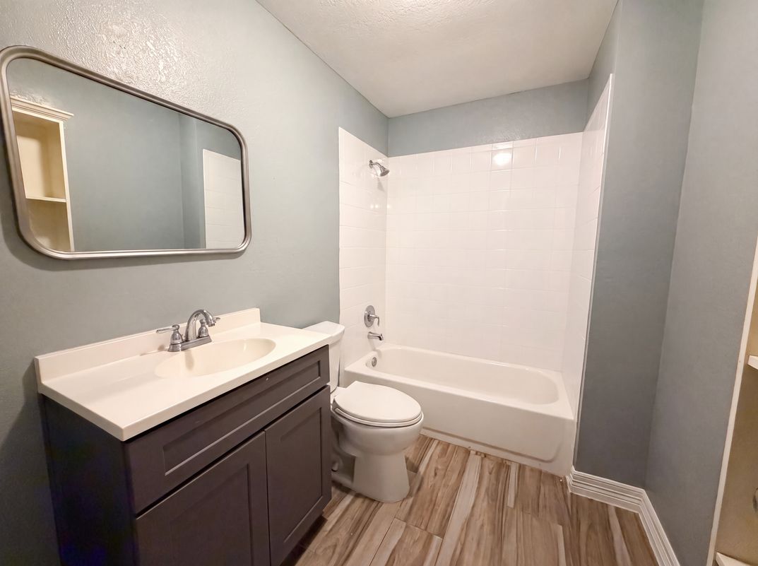 Photo 15 of 21 of 9314 Deanwood St, Houston, TX