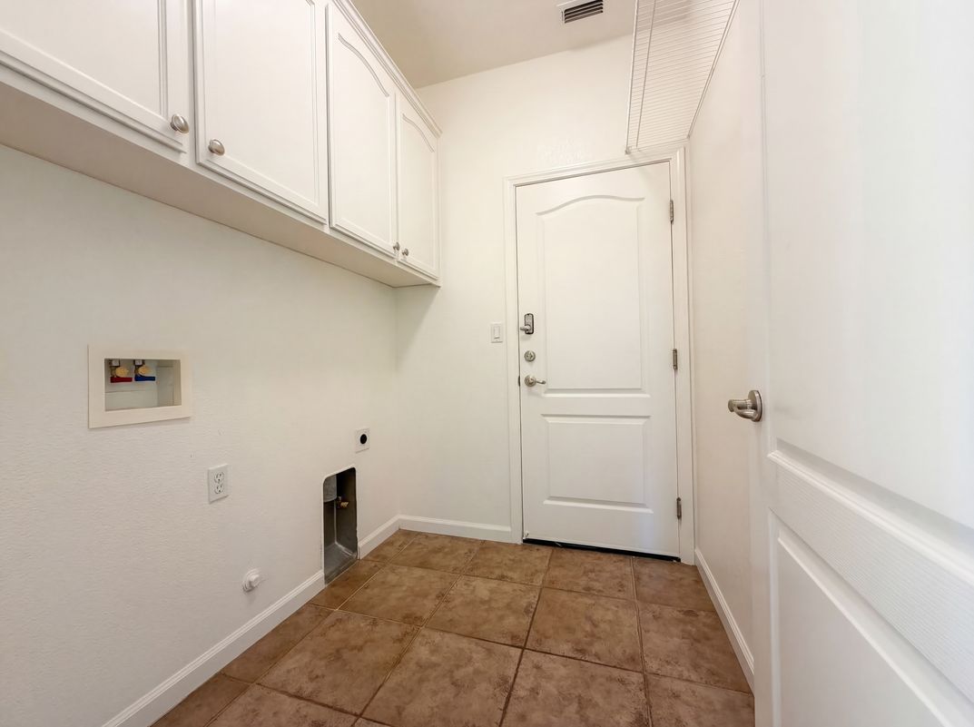 Photo 16 of 22 of 400 Caravaggio Cir, Sacramento, CA