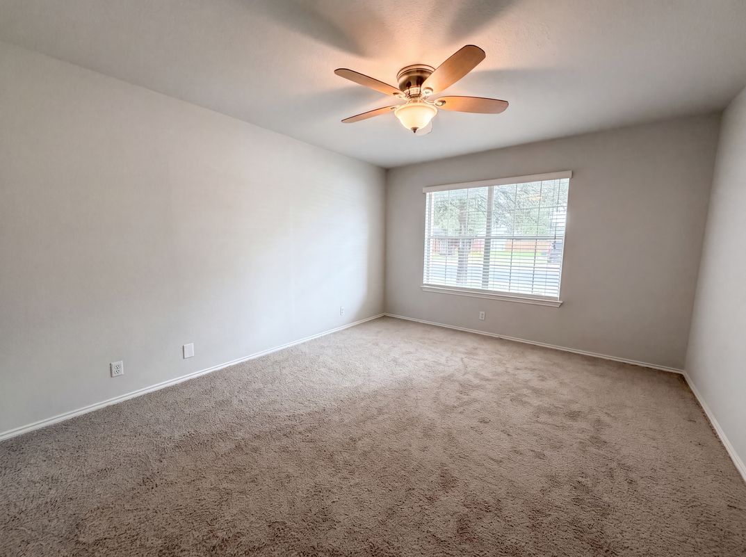 Photo 11 of 16 of 616 Barbara Way, Bastrop, TX