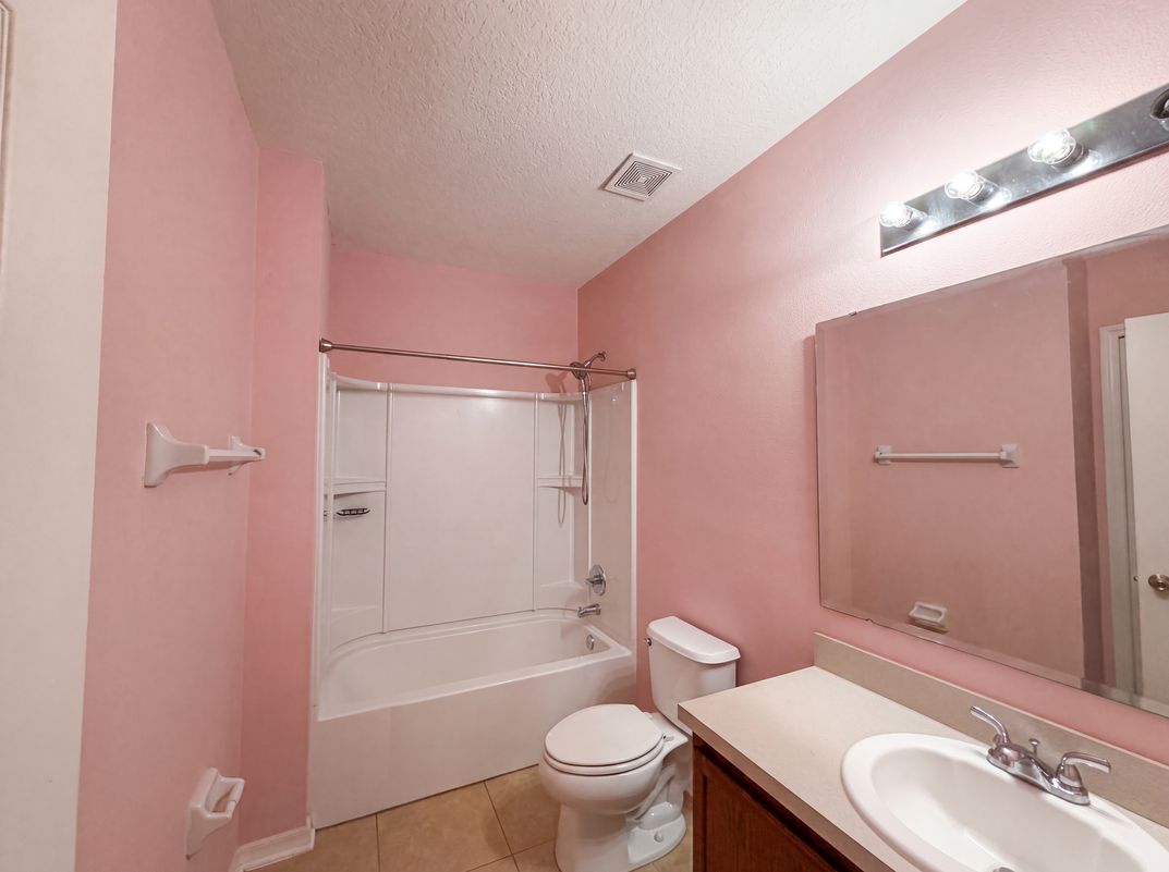Photo 9 of 24 of 12902 Scout Ct, Grand Island, FL