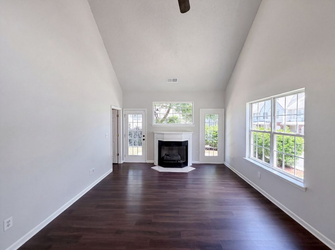Property photo 3 of 9606 Jack Russell Ct