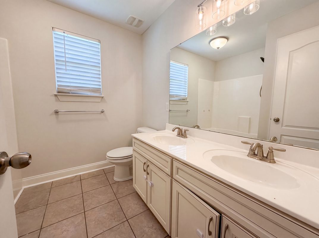 Photo 17 of 26 of 301 Cypresshill Ct, Simpsonville, SC