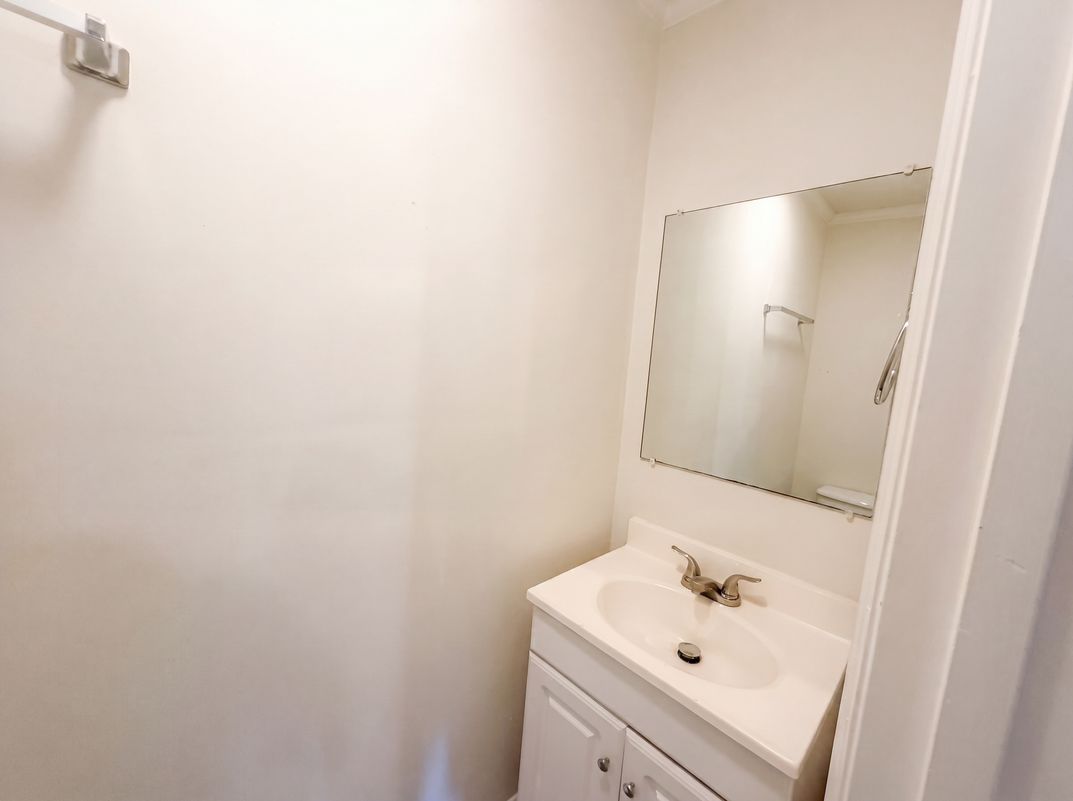 Photo 12 of 15 of 2403 Rowe St, Greensboro, NC