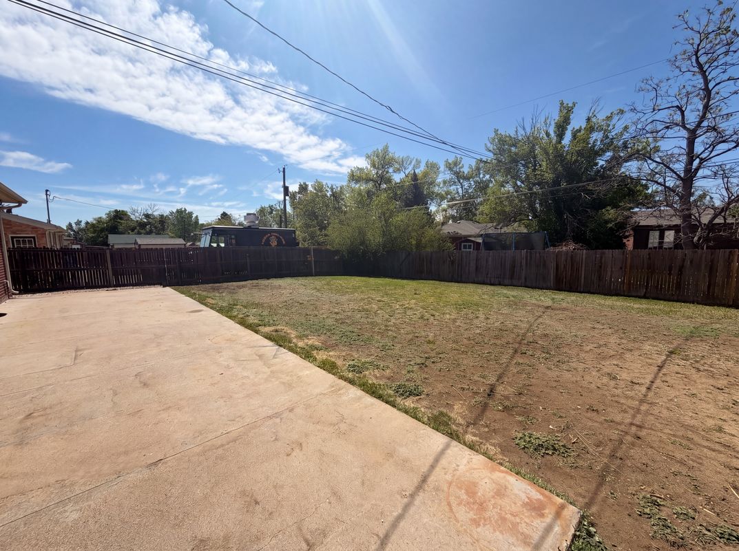 Photo 5 of 25 of 1902 E 116th Pl, Northglenn, CO