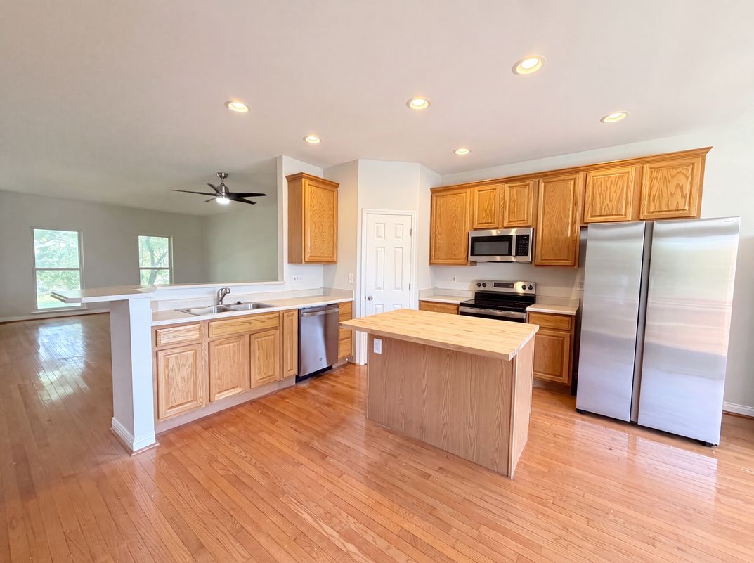 Photo 6 of 27 of 1031 Cutter St, Cincinnati, OH