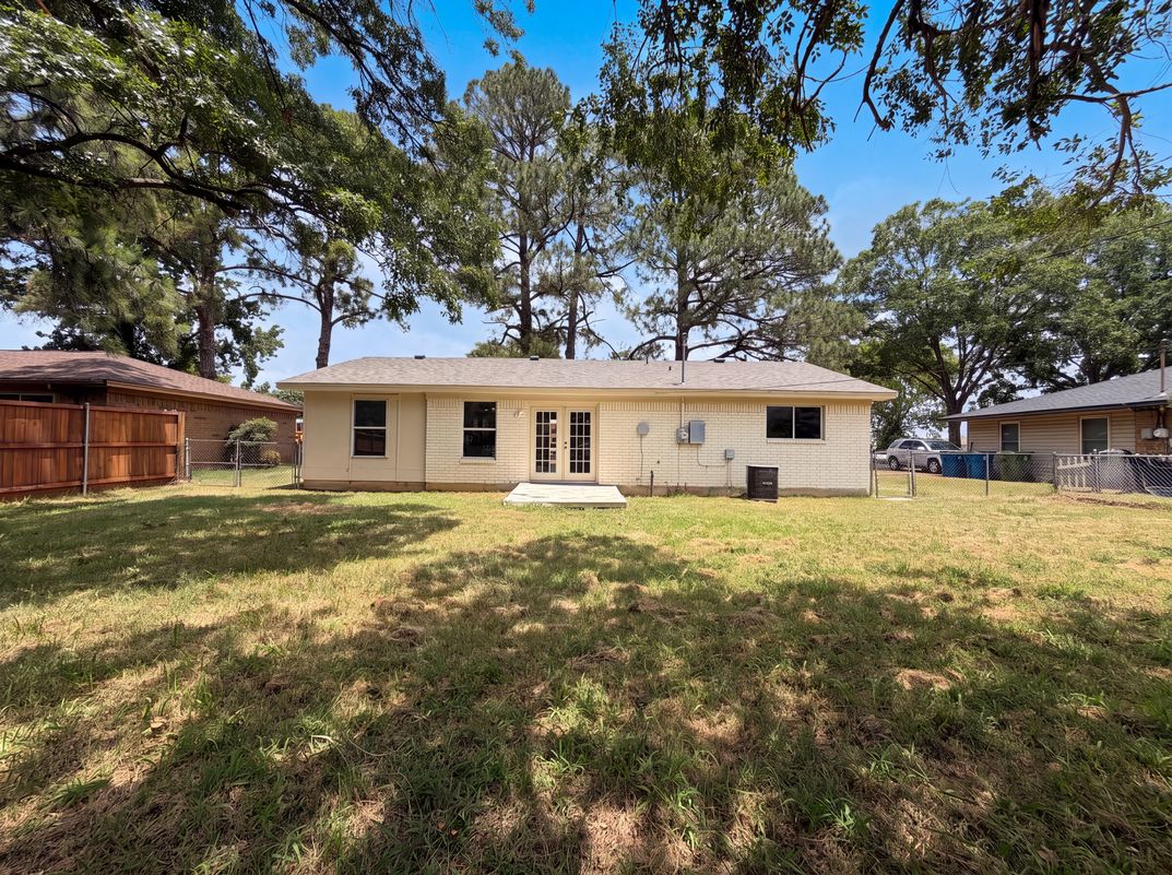 Photo 5 of 21 of 416 Tisdell Ln, Aubrey, TX