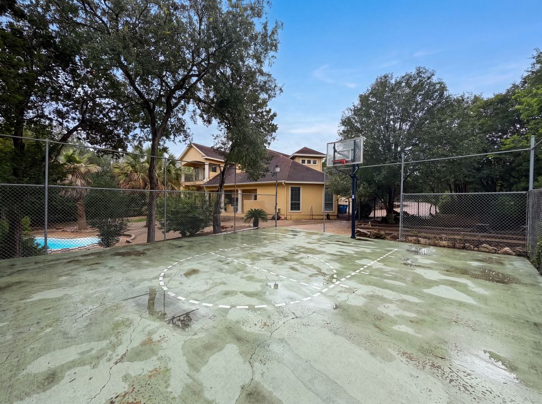 Photo 24 of 26 of 20646 Wahl Ln, San Antonio, TX