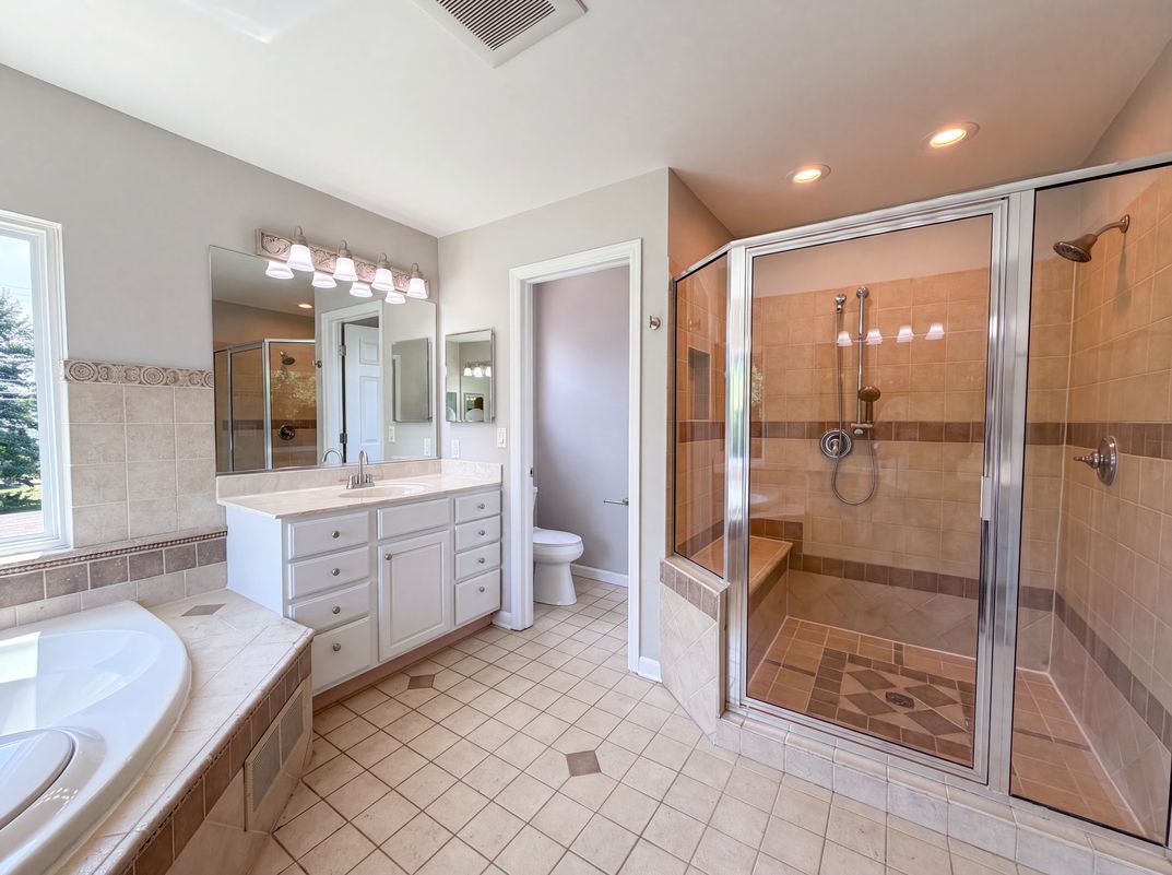 Photo 23 of 37 of 7188 Tarragon Ct, Liberty Twp, OH